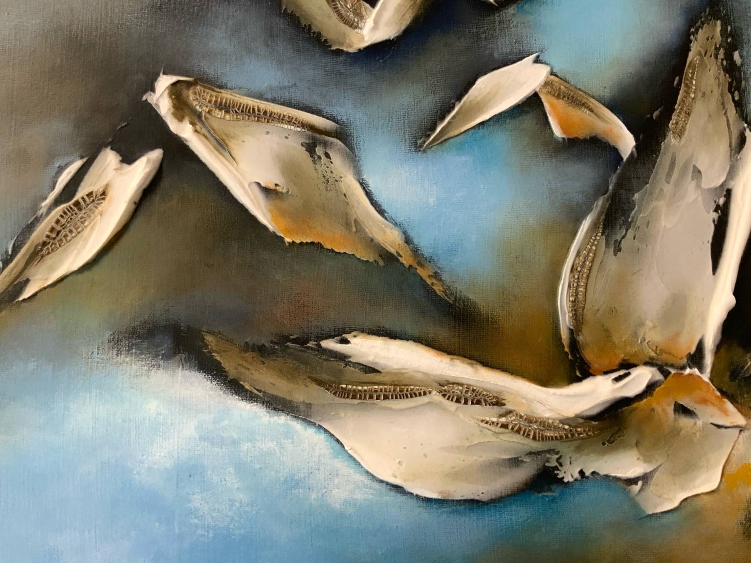 Birds - Flying in the blue