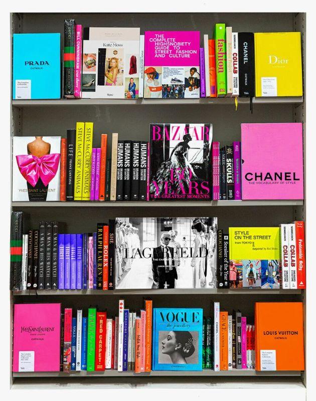 Fashion Bookscape I (White) (Série/Series) - Galerie d'Art Beauchamp